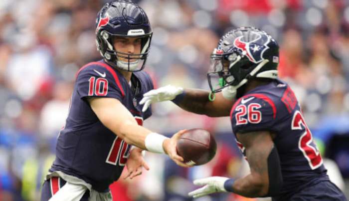 D8666E12-4E36-4D16-A25D-4E65C2D72974